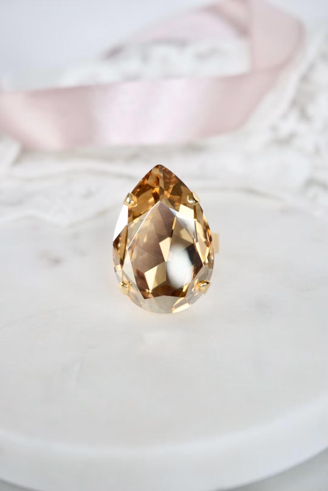 Daphne ring, mange farger, gull eller rhodium