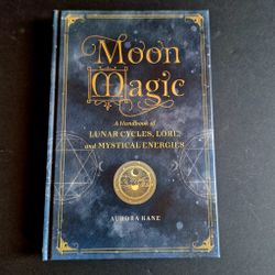 Moon Magic - bok