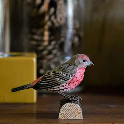 Handsnidad Husfink i trä