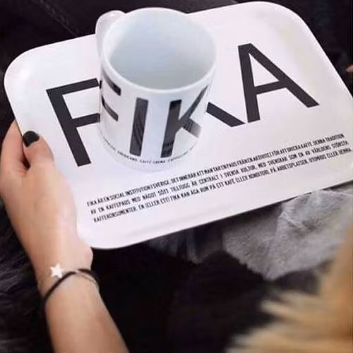Bricka FIKA, Vit (with English text)