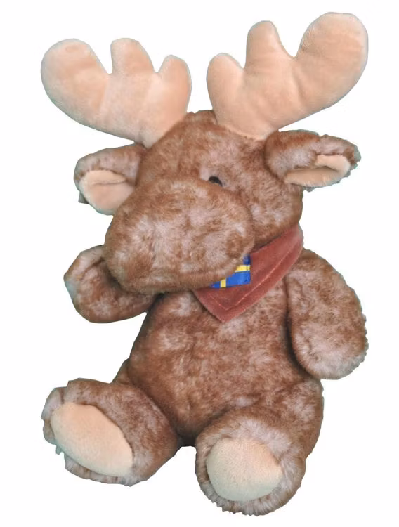 Mjukis sittande älg med svensk flagghalsduk 30cm
