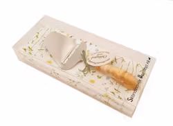 Towel and cheese grater, spring flowers