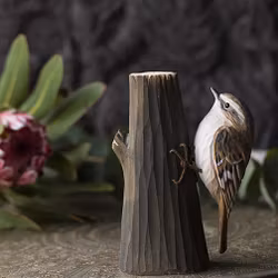 Handsnidad Trädkrypare i trä