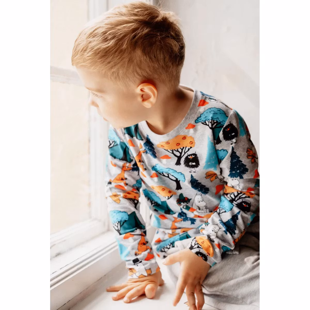 Tröja Moomin & svampar, gråmelerad