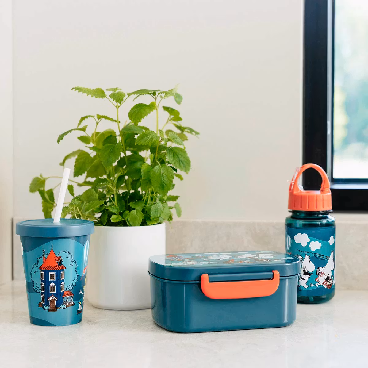 Moomin mugg med sugrör, Gård