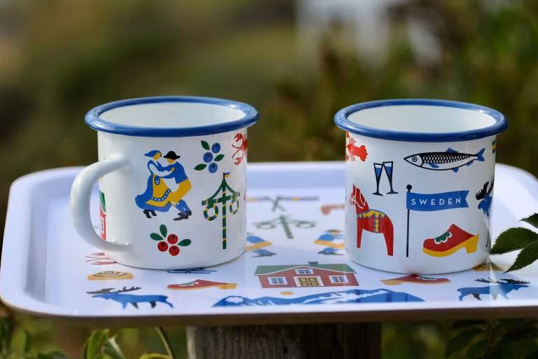 Emaljmugg svenska traditioner