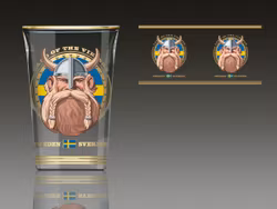 Snappsglas med vikingamotiv, svenska flaggdetaljer