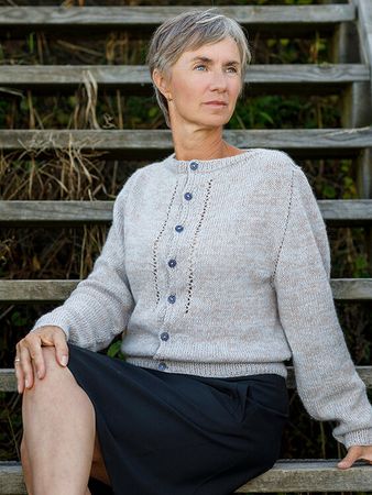 1699  Soft cardigan