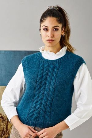 Väst med flätor 896275