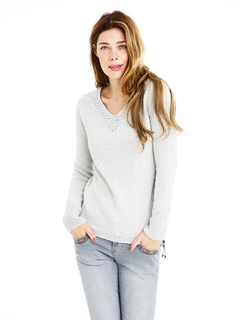 1541  Tröja med V-ringning/rund hals och flätmönster