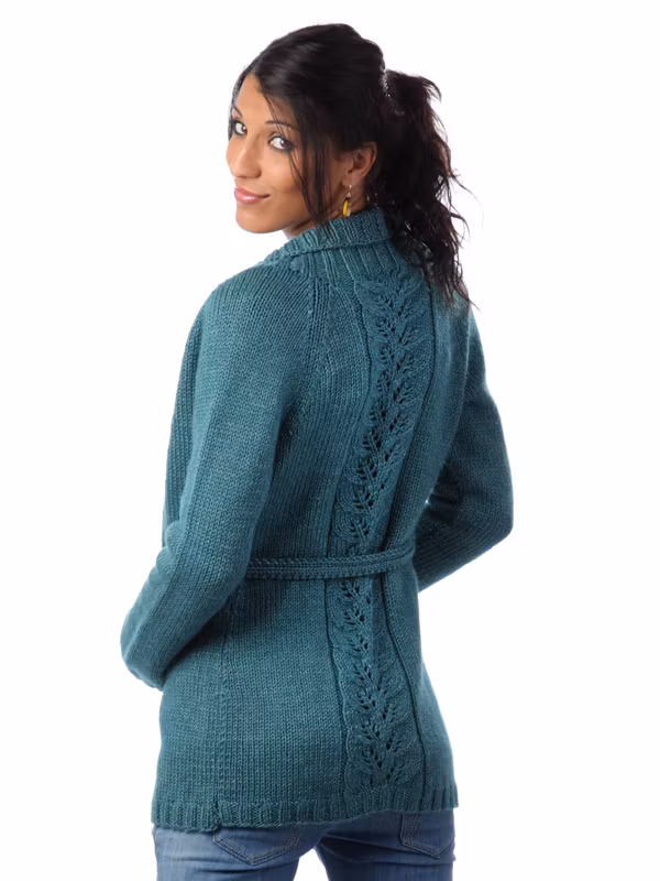 1252 Cardigan med sjalkrage och mönster på bakstycket.