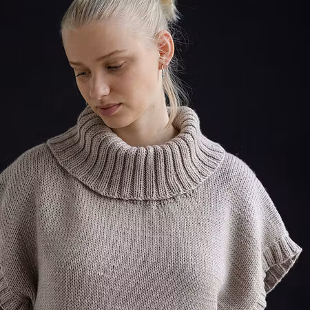 1704 Väst med stor polokrage