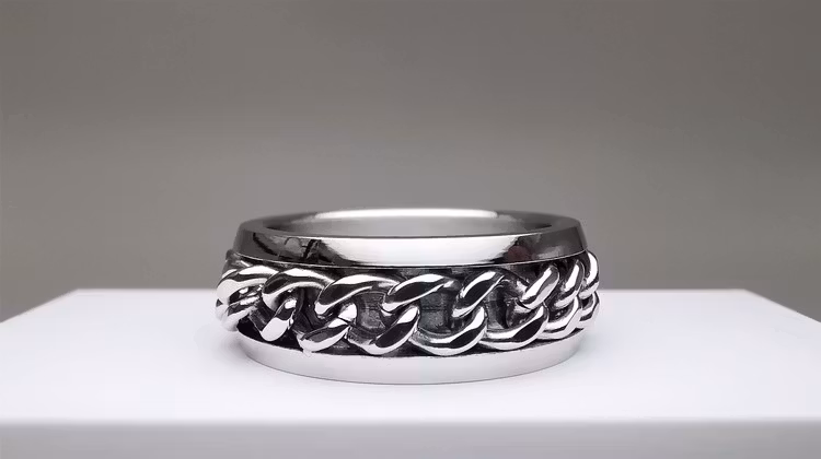 Chic chain Stainless Steel Ring bild 2 är en vacker maskulin herr ring, passar perfekt som present.