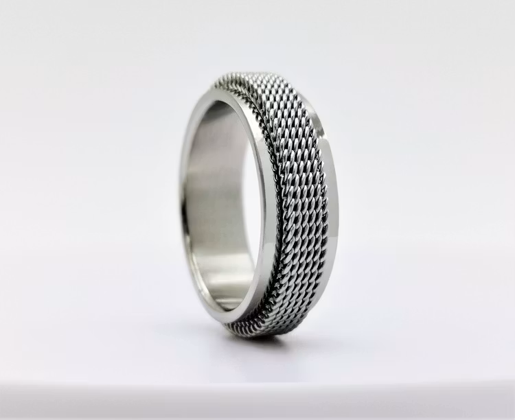 Netywork style Stainless Steel Ring bild 1 är en vacker maskulin herr ring, passar perfekt som present samt som förlovningsring