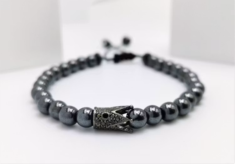 King Army Pärlarmband bild 1 är en otroligt snygg och elegant herr armband.