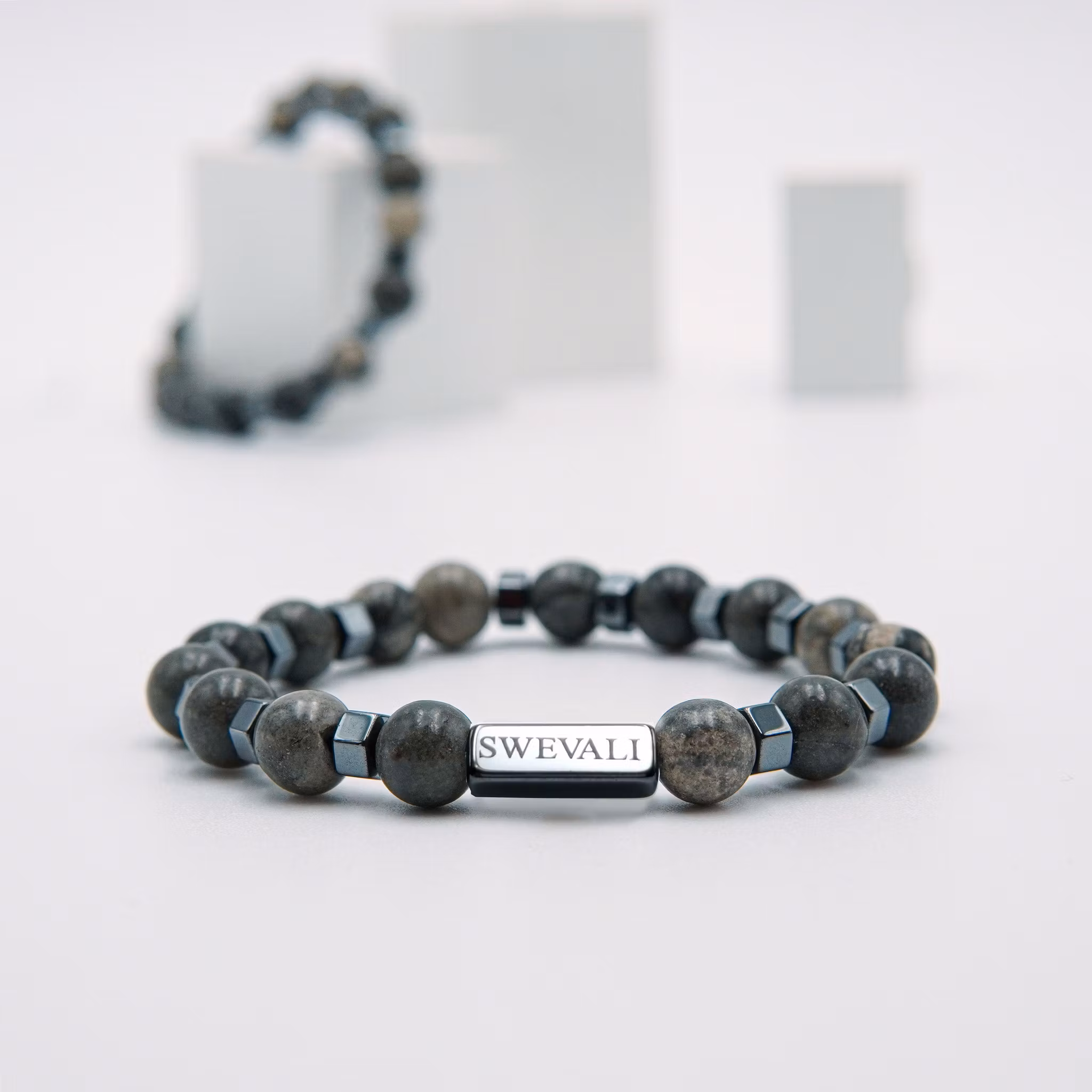 Mountatin Haigh Grey - Herr Pärlarmband - SWEVALI