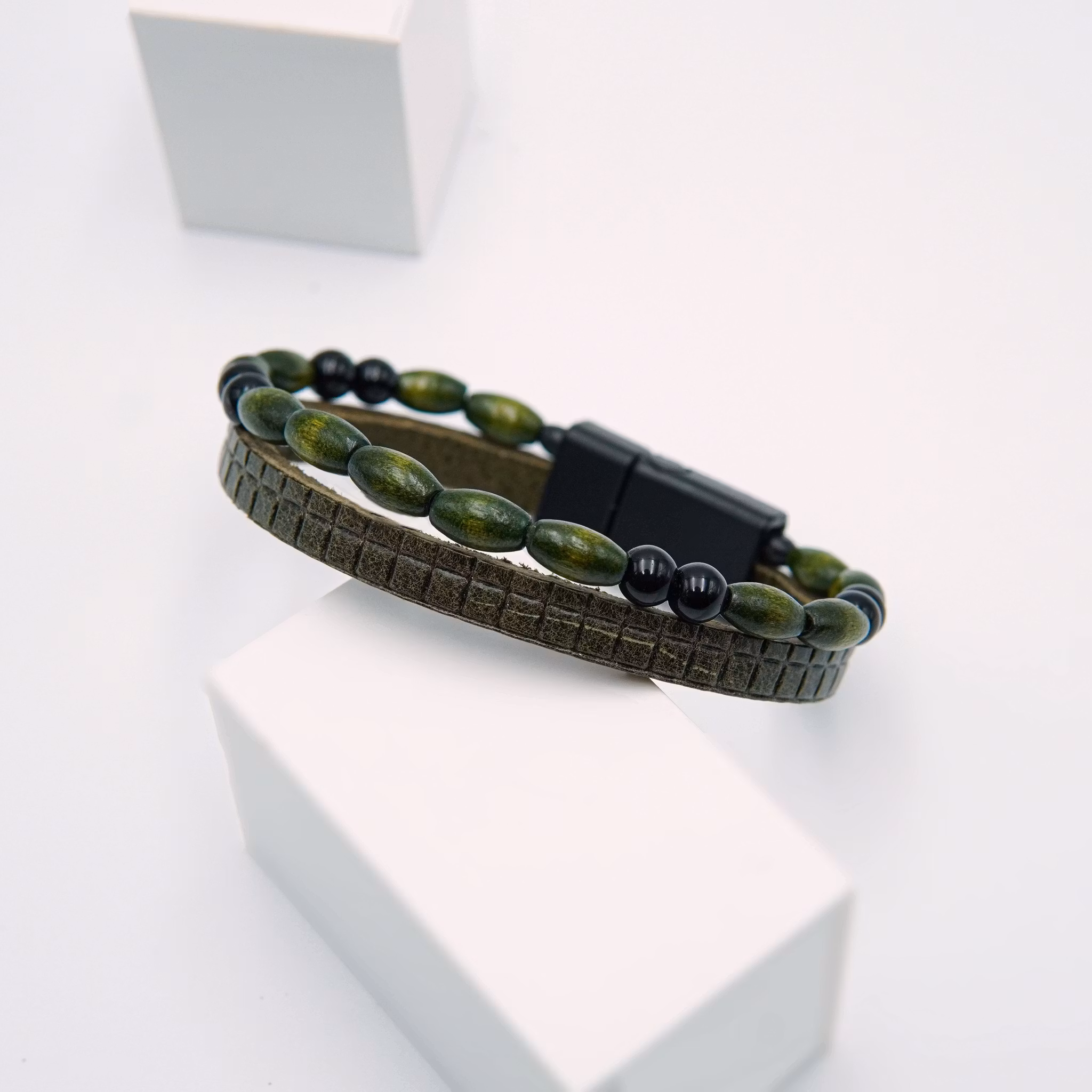 1 Lucky Shot Green- Herr Leather Pärlrarmband  - SWEVALI