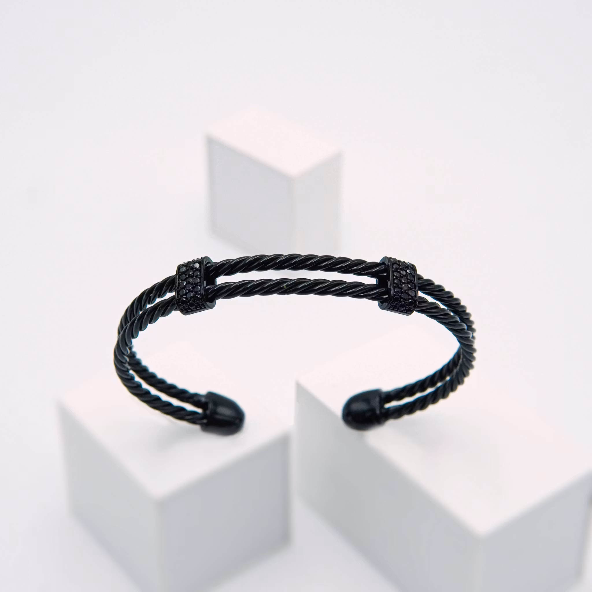 4 Gentle Black Confident  - Herr Armband Steel - SWEVALI