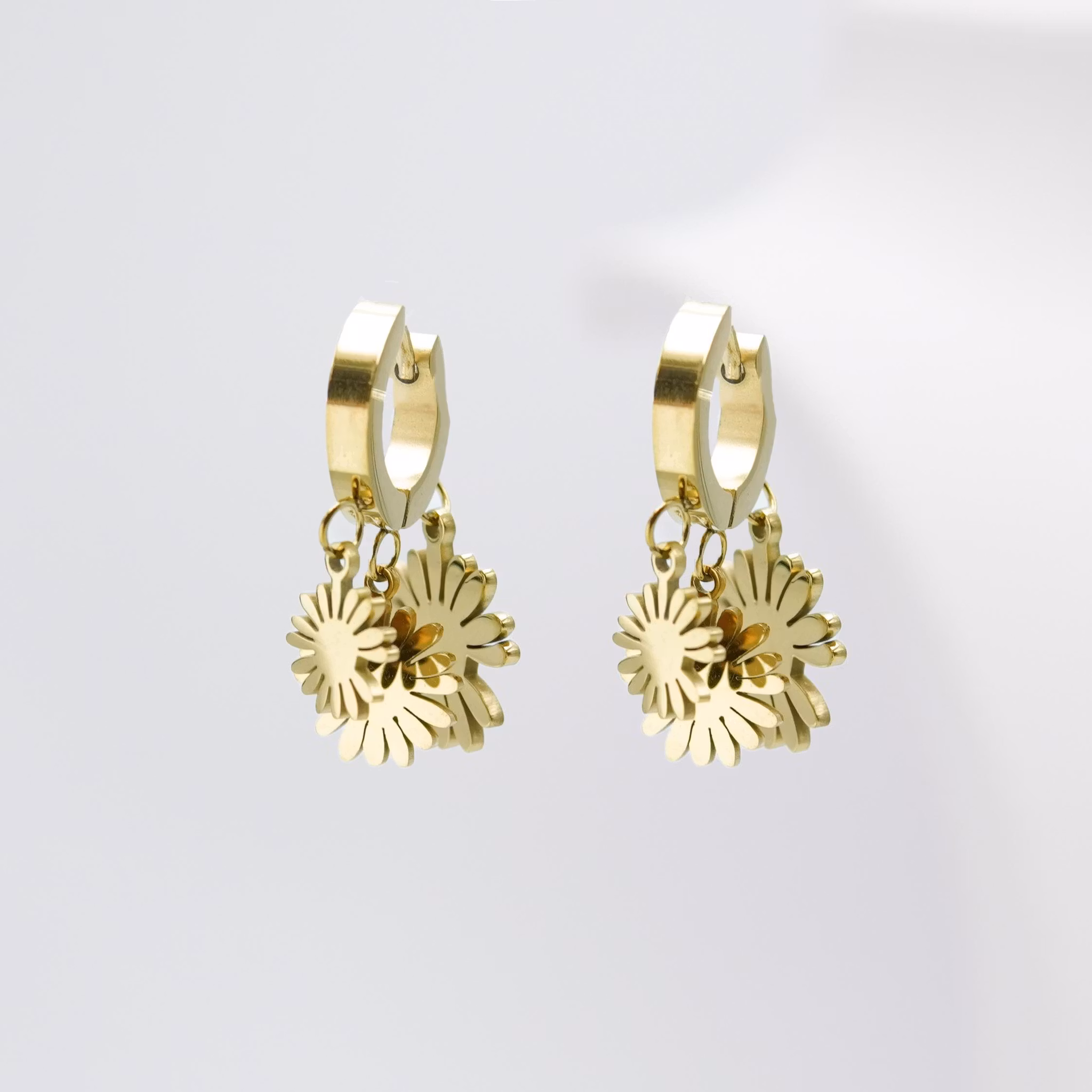 2 Krysantemum Confident - Gold Edition Populära Örhängen  - SWEVALI