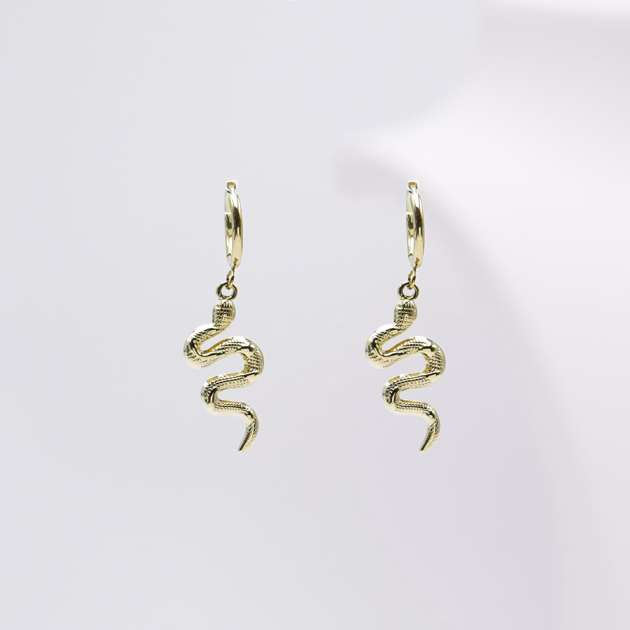 2 Sneaky Naughty - Gold Edition Fashion Örhängen - SWEVALI