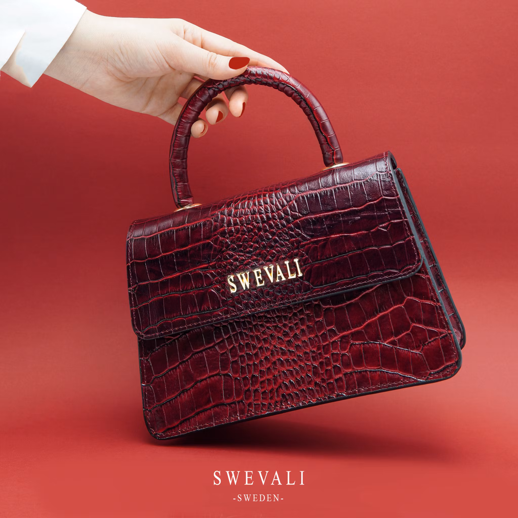 Leather Sling Bag "Coco Carmine" The Classy - SWEVALI