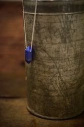Lapis lazuli, dubbelspets på silverkedja