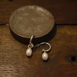 Pärlörhängen i silver, 2i1, löstagbart pärlhänge