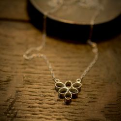 Fleur, silver halsband