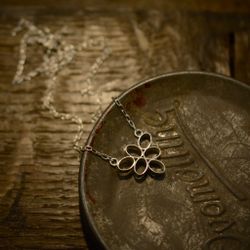 Fleur, silver halsband