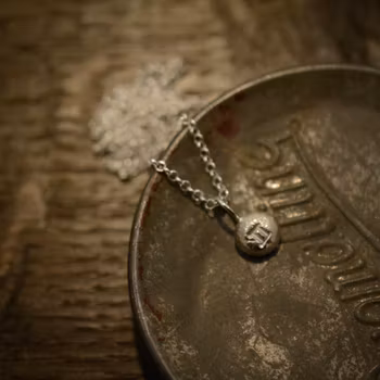 Hängsmycke med stjärntecken