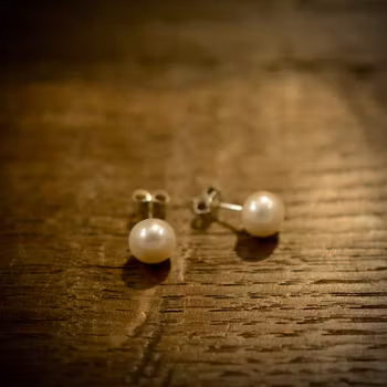 Vita pärlörhängen, silver