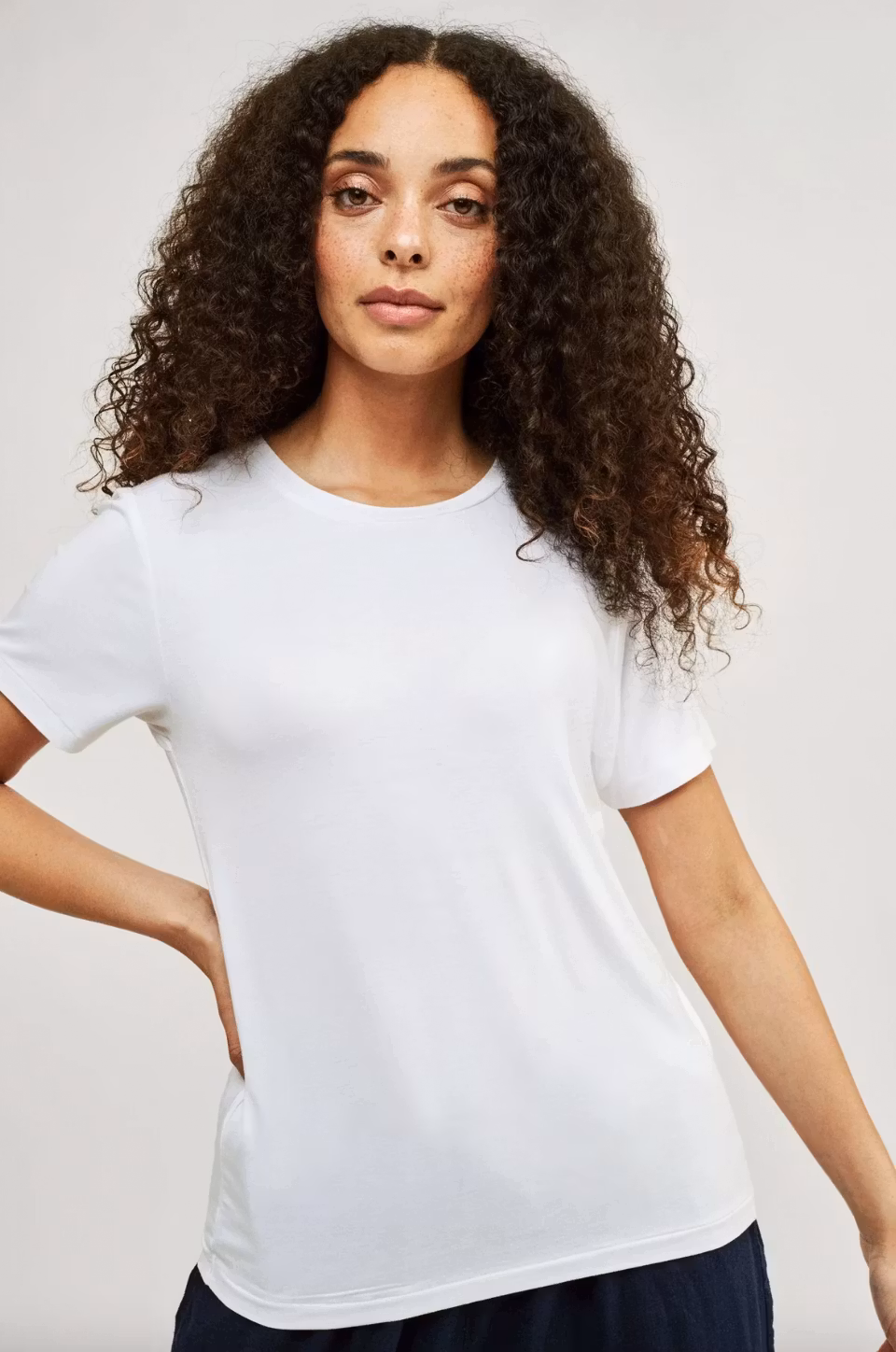 Anna T-shirt i skön bambu lyocell från Movesgood