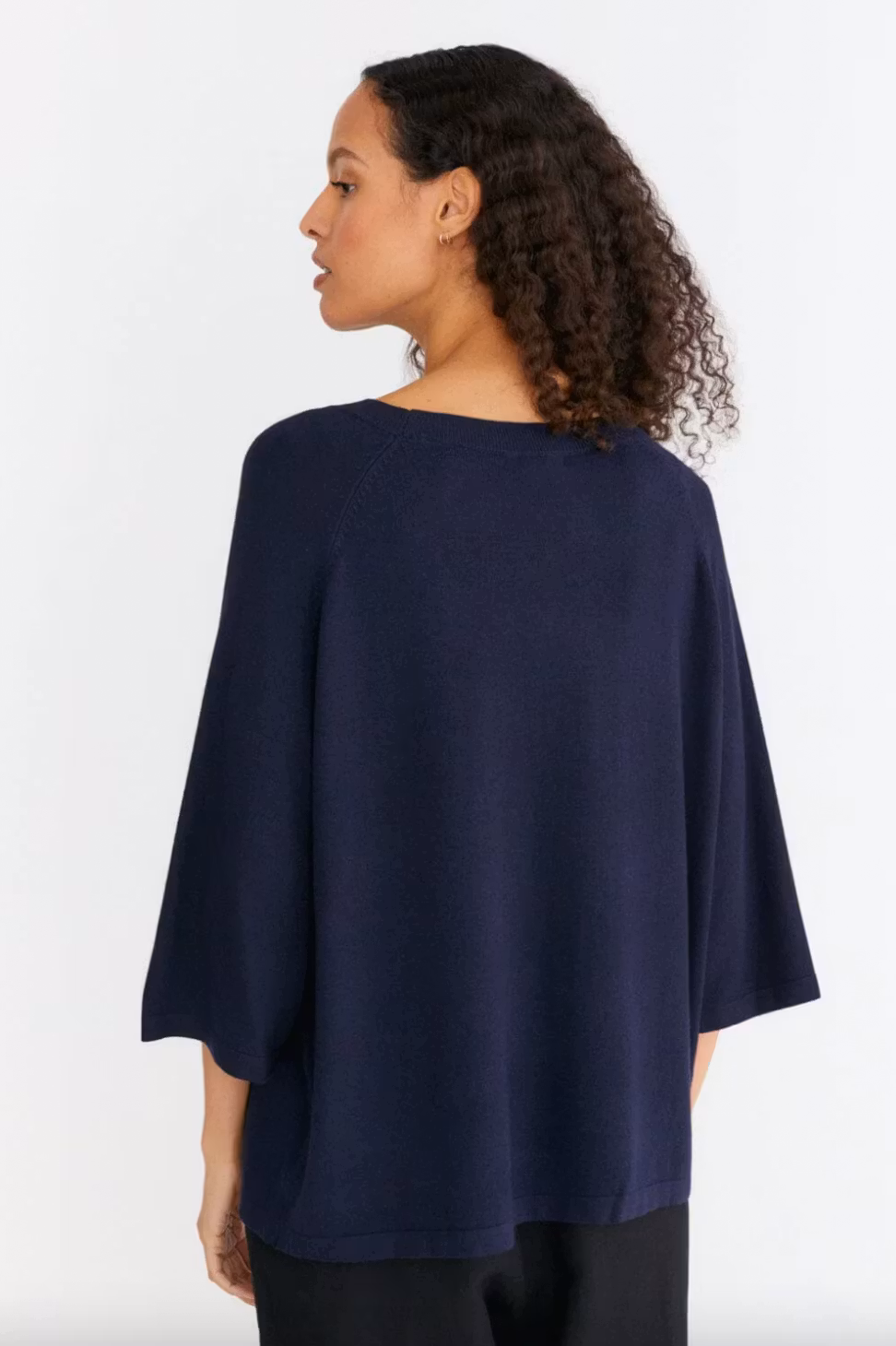 Josefina stickad top i mjukaste bambulyocell med cashmere från Movesgood