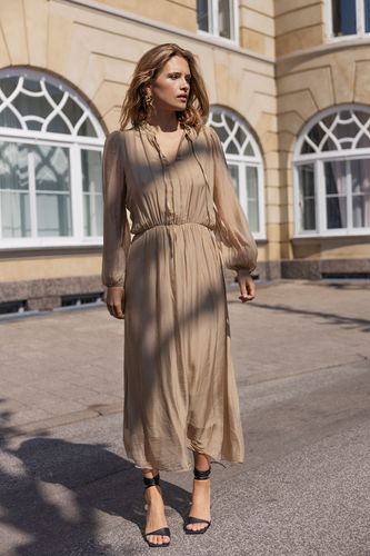 Rosa Dress - EN kvar!
