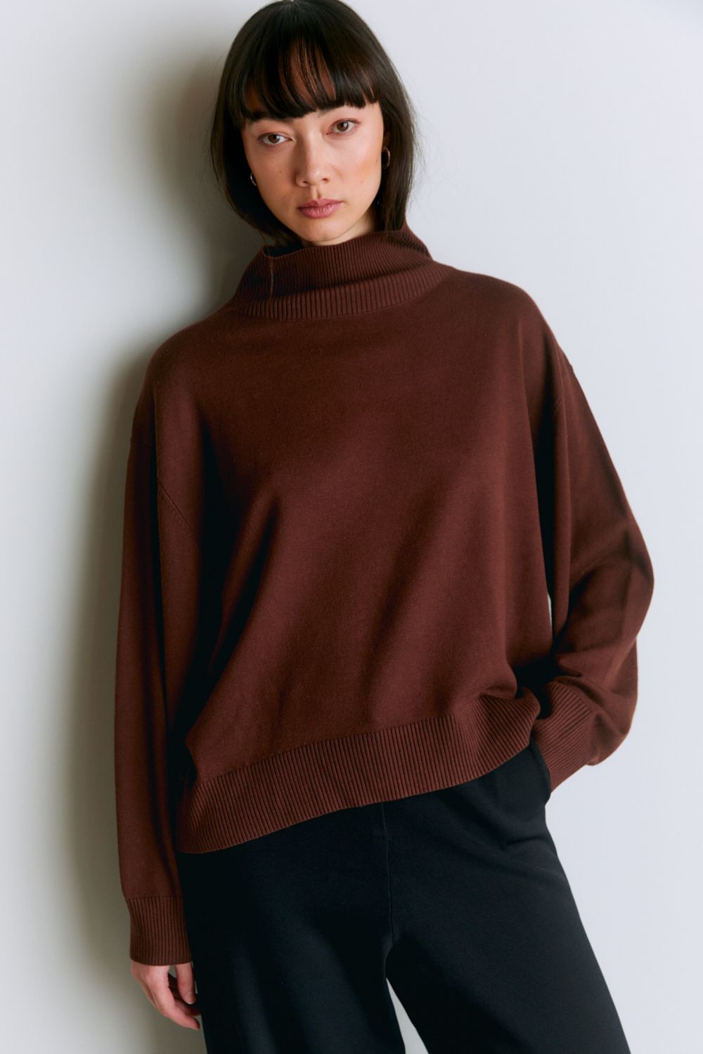 Carry turtleneck sweater i bambu och cashmere, från Movesgood