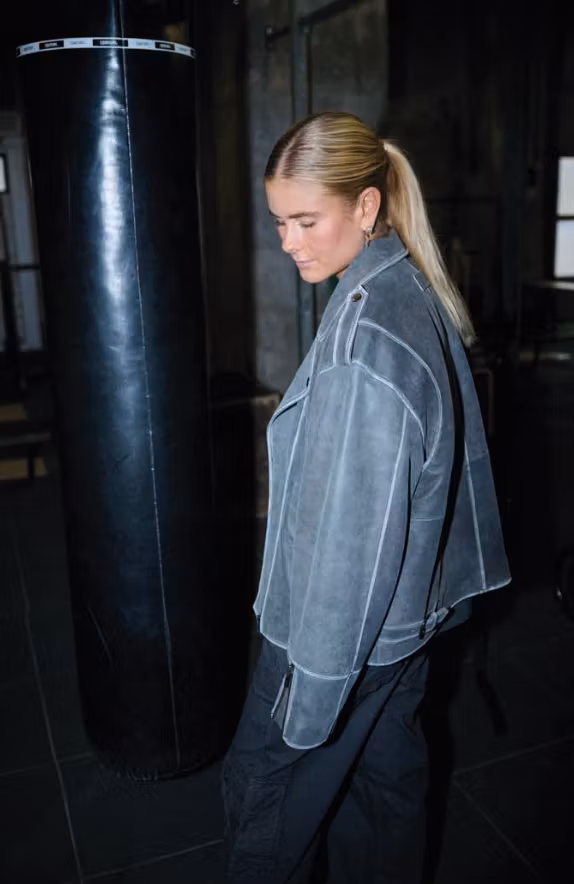Legacy jacket, en mjuk skinnjacka i oversize modell, från Humble by Sofie.