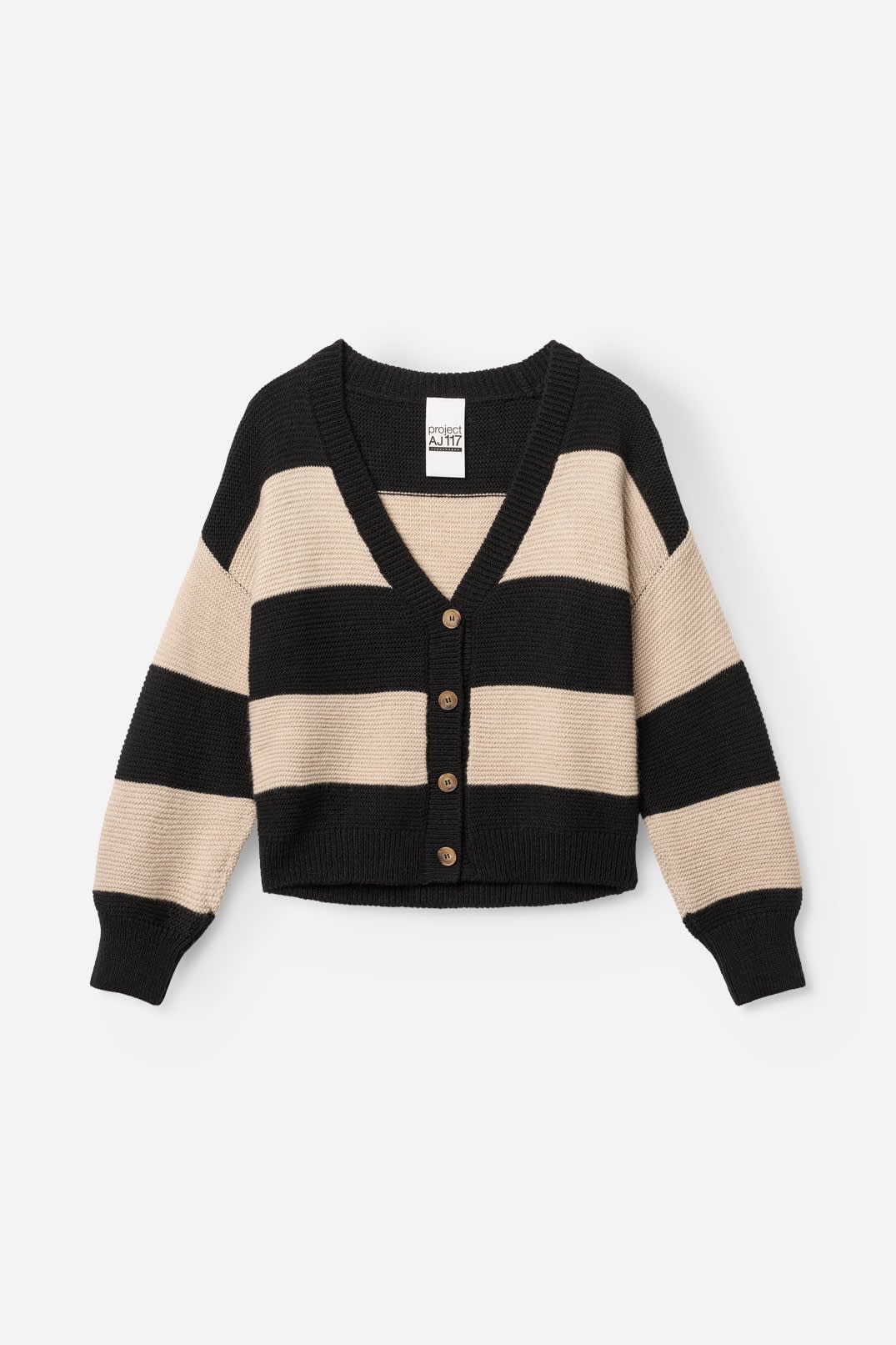 Jolie Cardigan i mjuk stickad alpacka, med blockränder i svart och sand. Project Aj117