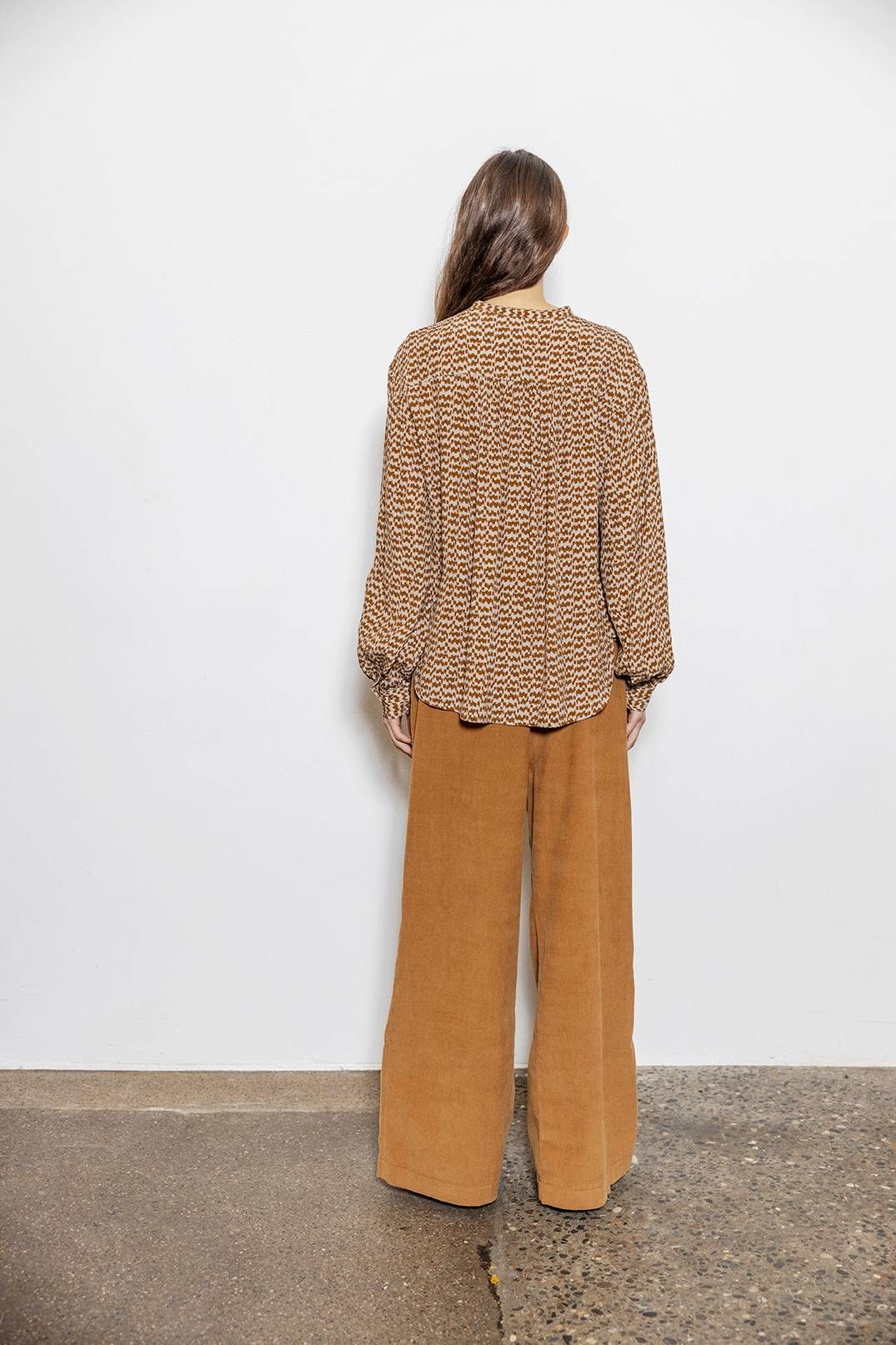 Katlyn blouse, mönstrad blus i viskos, från Project AJ117