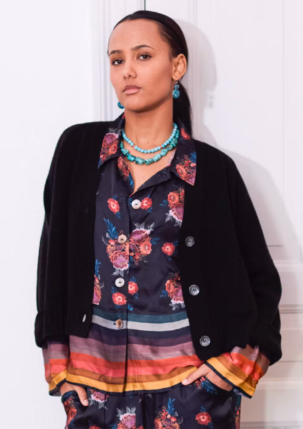 Blus i svart med blommönster, från Michala Wiesneck, MW.CPH