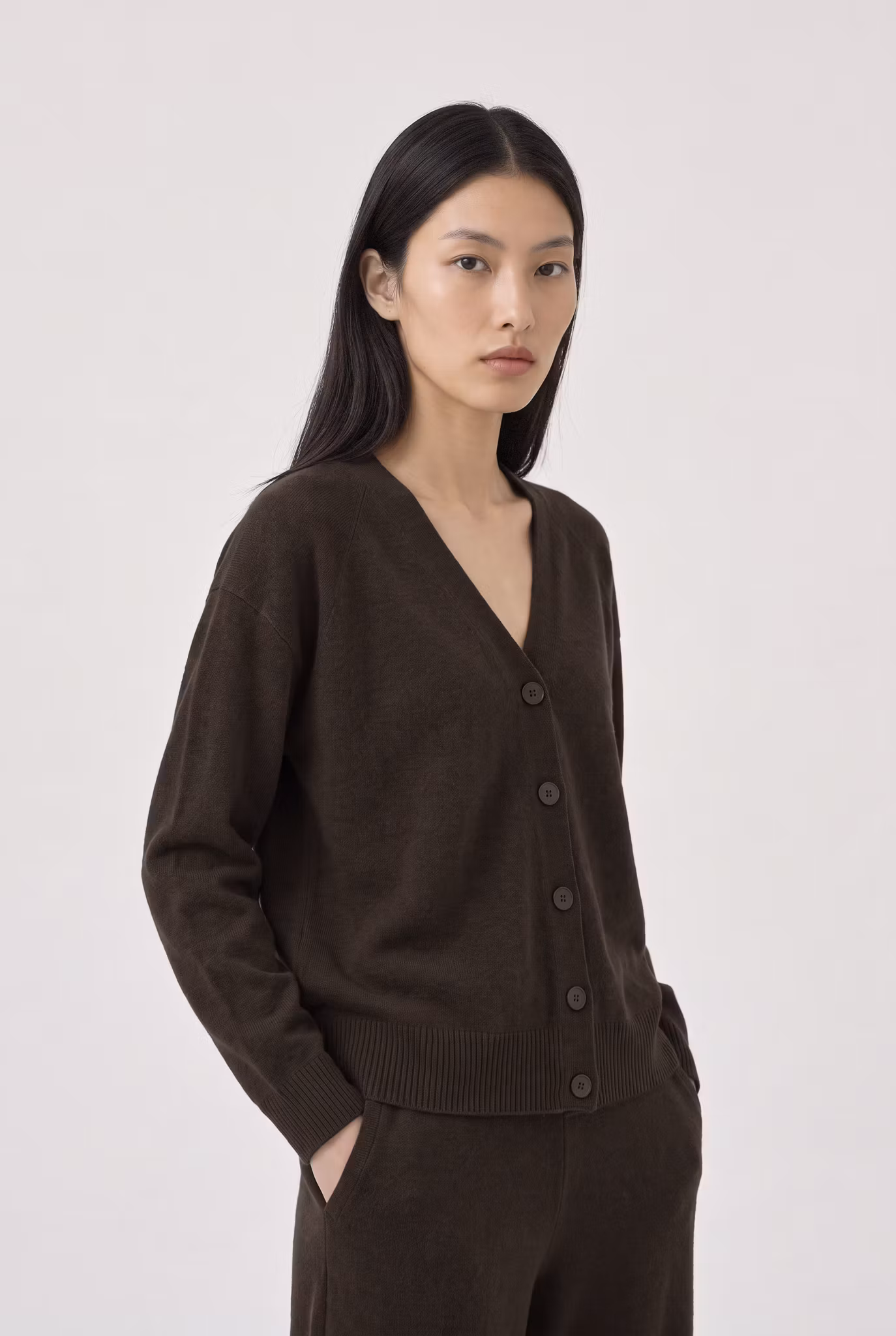 Cardigan i bambu och cashmere från Movesgood.
