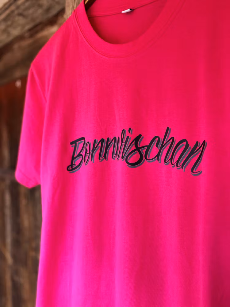 T-shirt Rosa med svart tryck