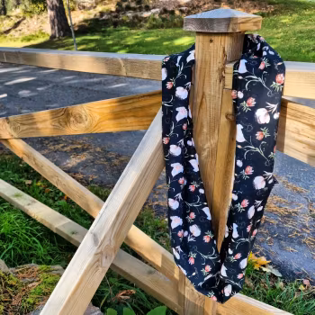 Infinity scarf i ekologisk bomullstrikå, Liljefrö.