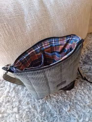 Rödtotts crossbody bag i manchester, Grågrön.