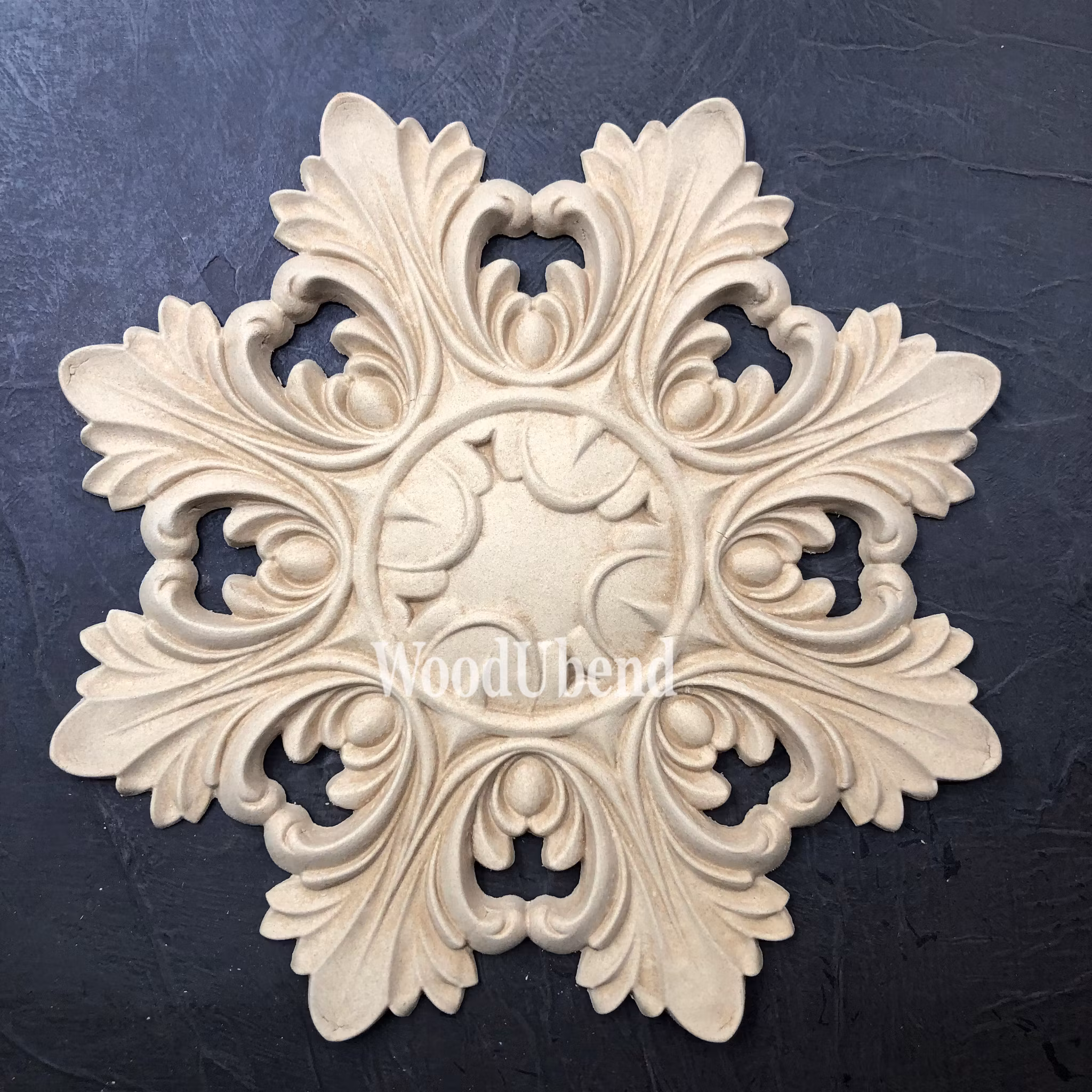 Large Decorative Centrepiece - 26x26cm - WUB1323.26