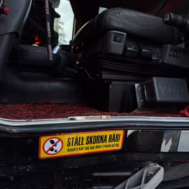 Ställ skorna här Dekal