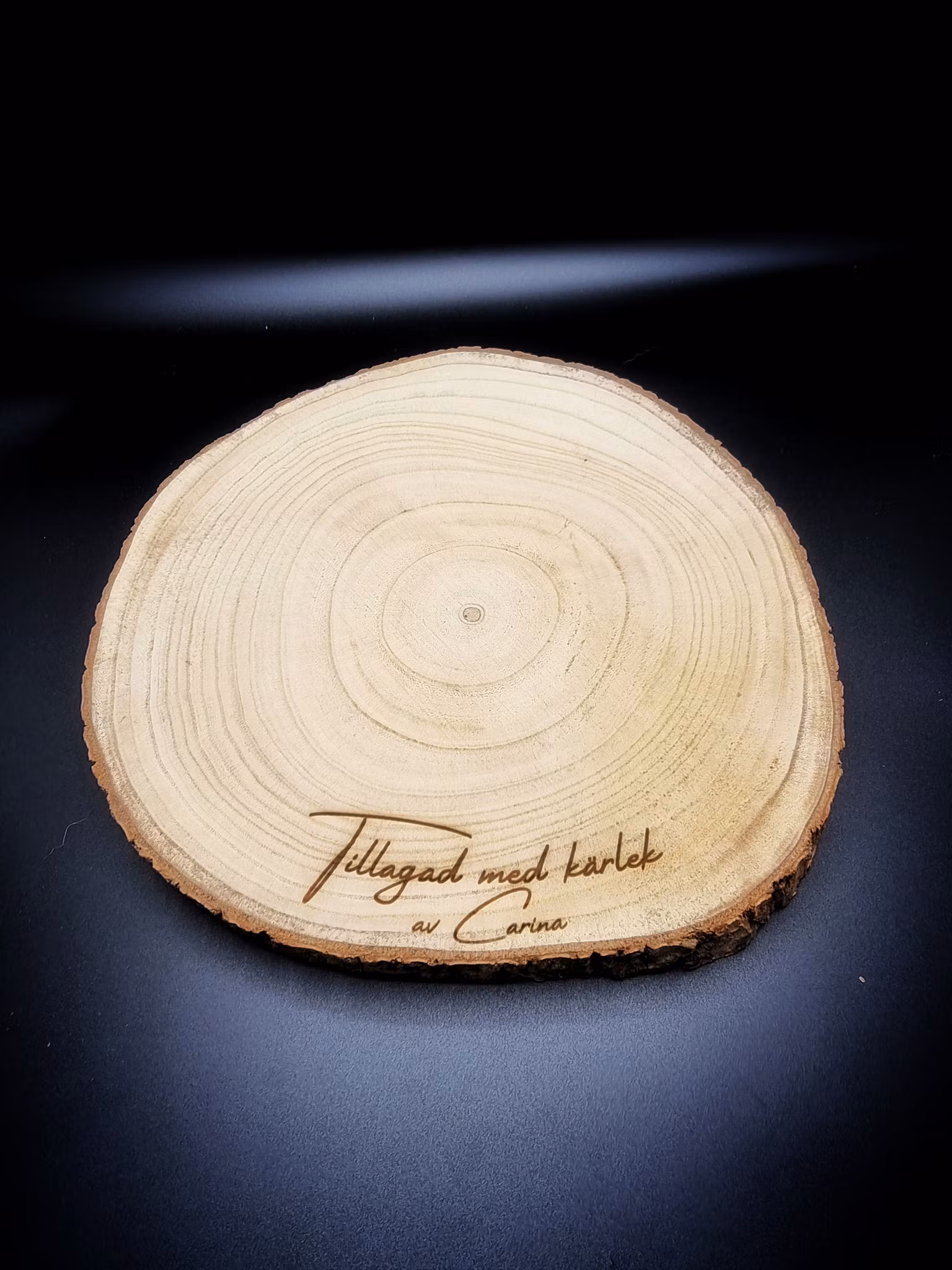 Serveringsfat i trä [Ledkryss & fjäll]