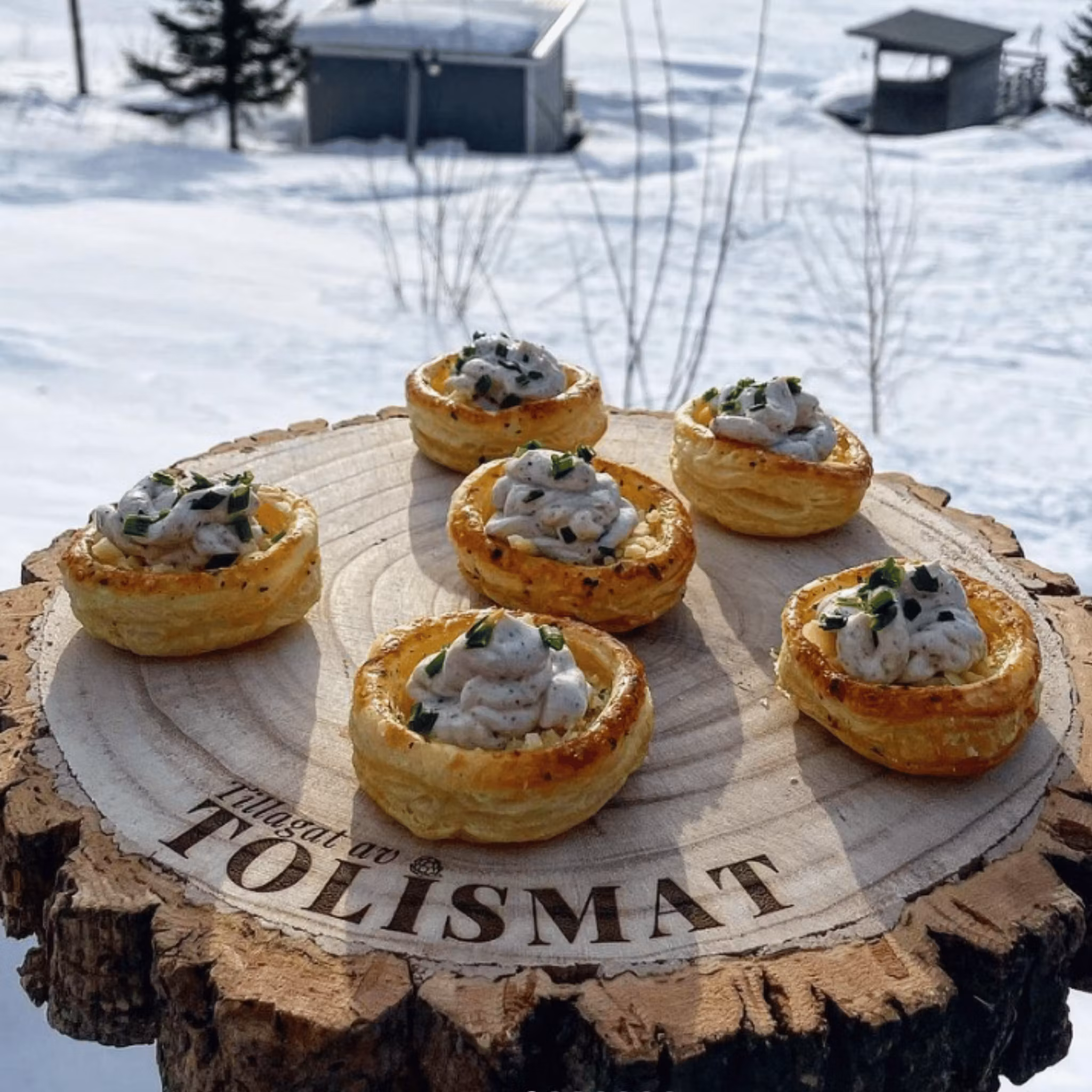 Serveringsfat med gravyr