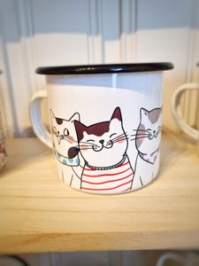 Emaljmugg - Stora katter