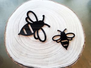 Bi: Svart