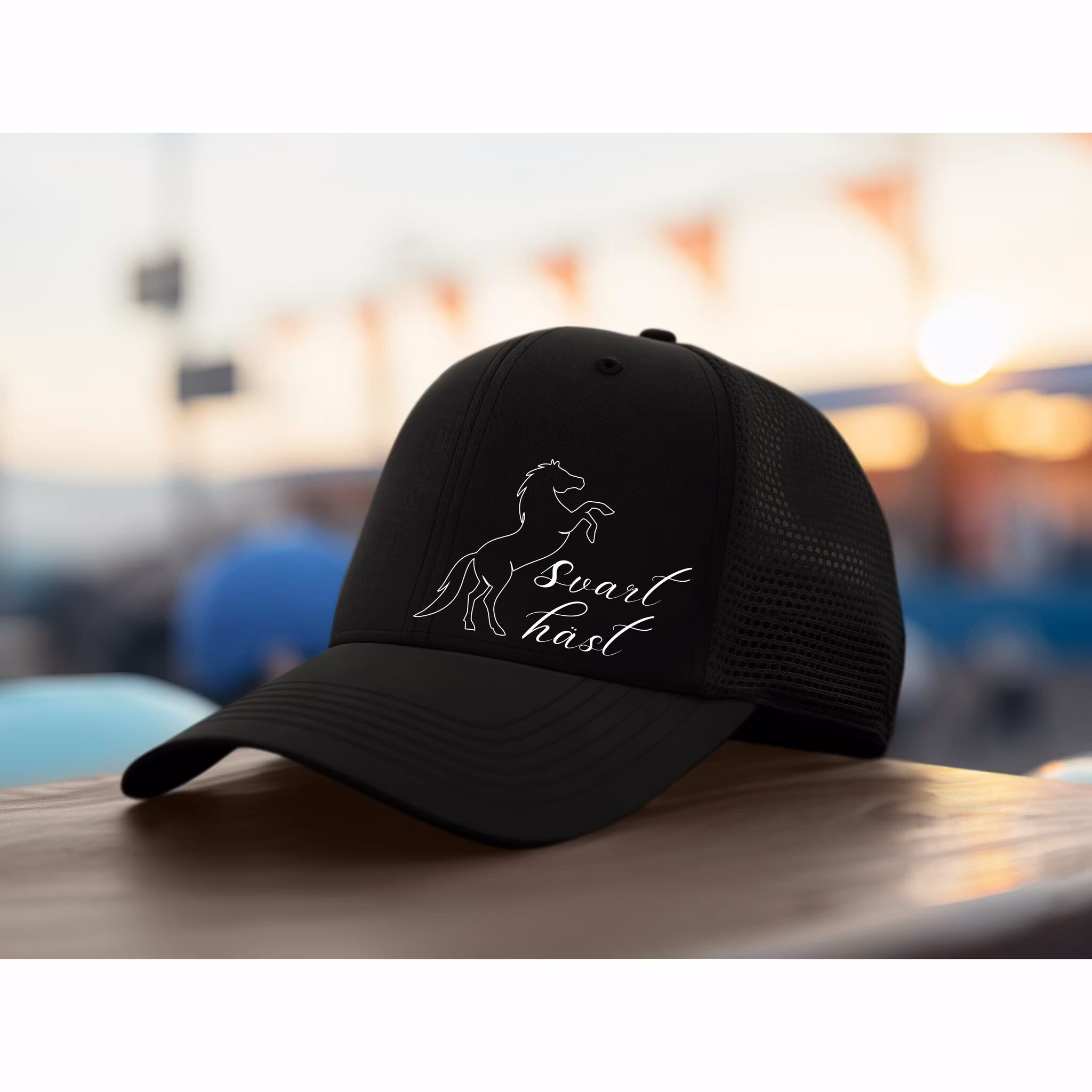 Keps: Svart häst [svart]